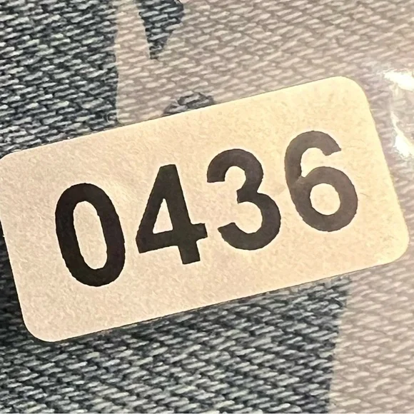 Chico’s Girlfriend Crop Jeans Hand Painted Butterfly Stretch Sz 2.5(M)34”waist - Picture 13 of 13